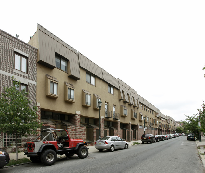 Liberty View in Philadelphia, PA - Building Photo