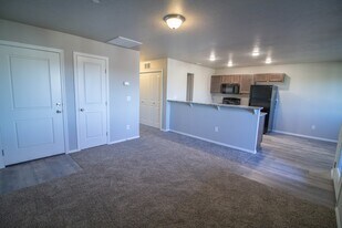 4305 S 10th Ave, Unit 202