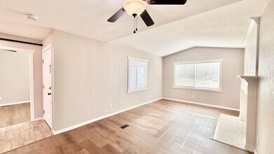 5004 Dulin Rd in Fallbrook, CA - Building Photo - Building Photo