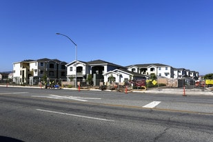 Harvest Park in Gilroy, CA - Building Photo