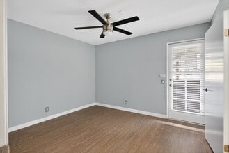 533 E 11th St in Long Beach, CA - Building Photo - Building Photo