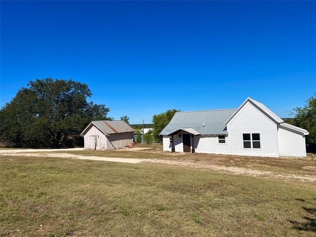 305 Hall St in Richland Springs, TX - Building Photo - Building Photo