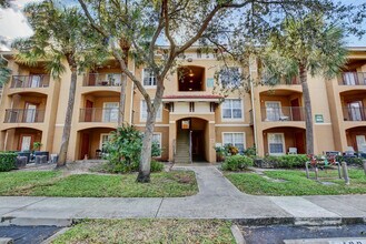 5024 Lantana Rd in Greenacres, FL - Building Photo - Building Photo