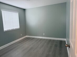 145 E 36th St in Los Angeles, CA - Building Photo - Building Photo