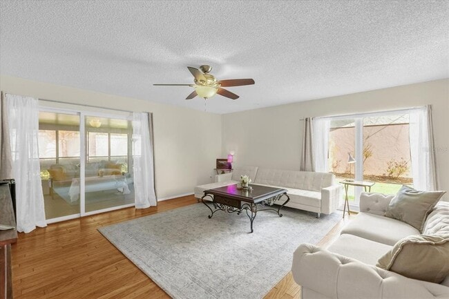 5012 The Oaks Cir in Orlando, FL - Building Photo - Building Photo