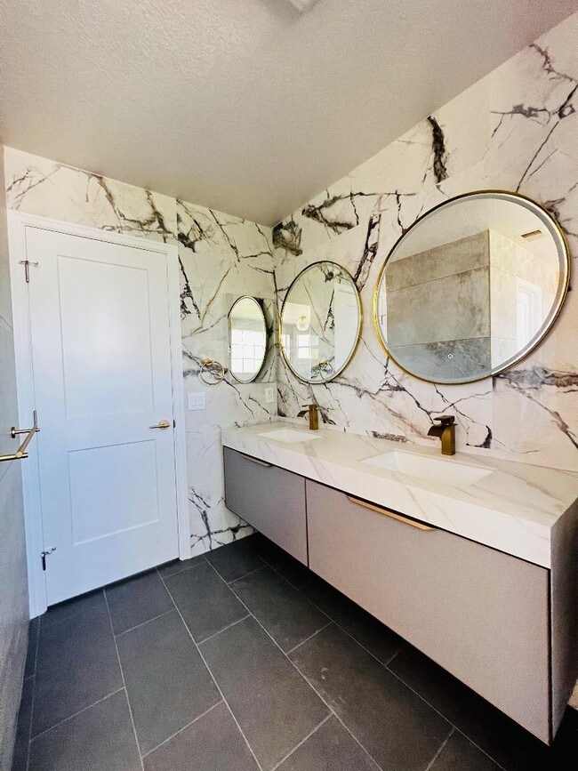 4173 El Camino Real in Palo Alto, CA - Building Photo - Building Photo