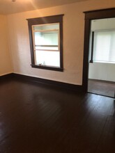 5015 17th Ave NE in Seattle, WA - Building Photo - Building Photo