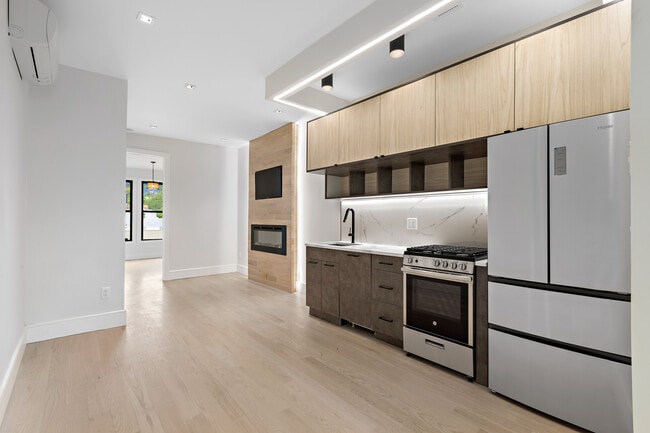 542 Newark Ave, Unit 3R in Jersey City, NJ - Building Photo - Building Photo