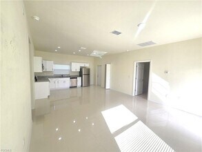 324 Mangonia Ave in Lehigh Acres, FL - Building Photo - Building Photo