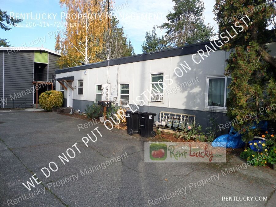 2110 NE 85th St in Seattle, WA - Building Photo