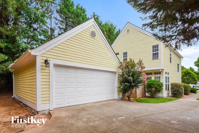 302 Pinehurst Way in Canton, GA - Building Photo - Building Photo