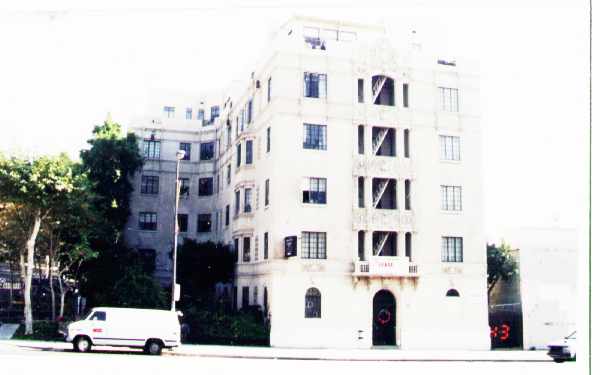 Highland Tower Apartments in Hollywood, CA - Foto de edificio