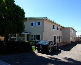 Imperial Stoneridge Apartment Homes in Ontario, CA - Foto de edificio - Building Photo