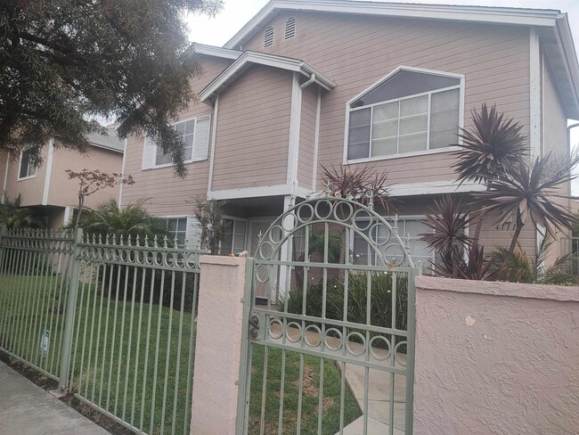 4111 Poplar St in San Diego, CA - Building Photo - Building Photo