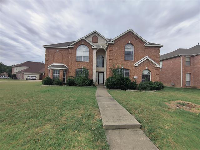 1709 Wylie Creek Dr in Desoto, TX - Building Photo