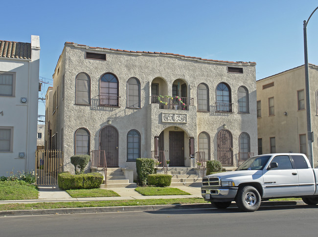 1500 S Bronson Ave in Los Angeles, CA - Building Photo - Building Photo