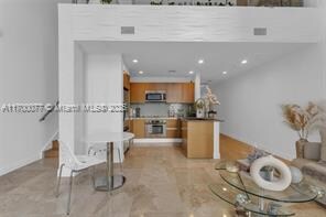 1050 Brickell Ave, Unit # 2416 in Miami, FL - Building Photo - Building Photo