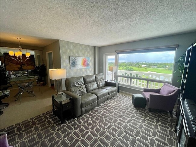 2500 NE 48th Ln, Unit 605 in Fort Lauderdale, FL - Building Photo - Building Photo
