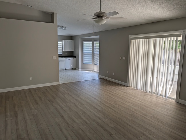3570 Sugarplum Ln in Port Orange, FL - Building Photo - Building Photo