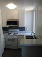 Azul Apartments in Anaheim, CA - Building Photo - Building Photo