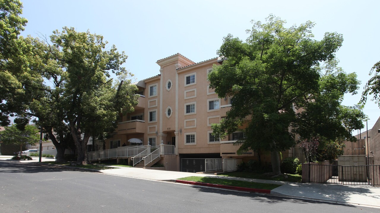 428 E Santa Anita Ave in Burbank, CA - Foto de edificio