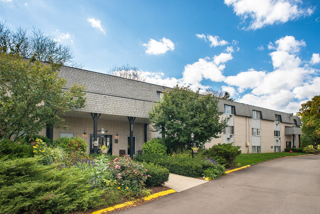 Eastwind Apartments in Ann Arbor, MI - Building Photo - Building Photo