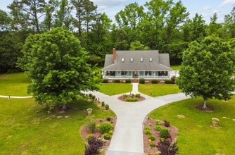2104 Las Flores Ln in Grimesland, NC - Building Photo - Building Photo