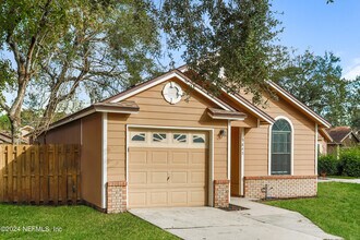 9845 Paddlewheel Dr W in Jacksonville, FL - Building Photo - Building Photo