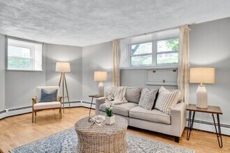 125 Wood Ave, Unit #1 in Boston, MA - Building Photo - Building Photo