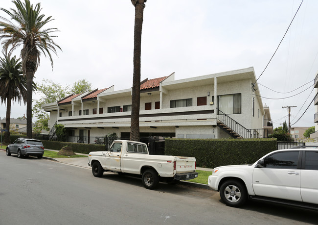 11905 Avon Way in Los Angeles, CA - Building Photo - Building Photo