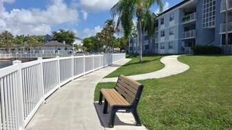 8610 SW 212th St, Unit 203 in Cutler Bay, FL - Building Photo