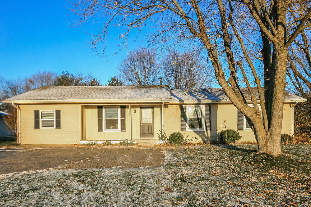 1620 Stringtown Pike in Cicero, IN - Foto de edificio