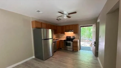 201 Falls Cir in Bushkill, PA - Building Photo - Building Photo