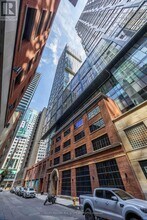 15-415 Mercer St in Toronto, ON - Building Photo - Building Photo