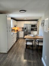 126 Overland St in Manchester, NH - Building Photo - Building Photo