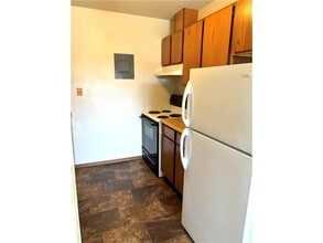 602 E Warren St in Luverne, MN - Building Photo - Building Photo