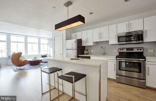 1616 Walnut St, Unit 1B-1402 in Philadelphia, PA - Building Photo
