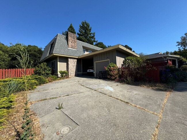 property at 5229 Saddle Brook Dr