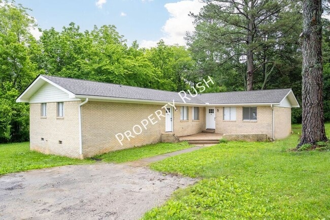 property at 7736 Holiday Hills Cir