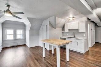 522 W Ferry St in Buffalo, NY - Building Photo - Building Photo