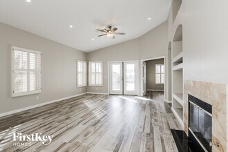 11029 W Almeria Rd in Avondale, AZ - Foto de edificio - Building Photo