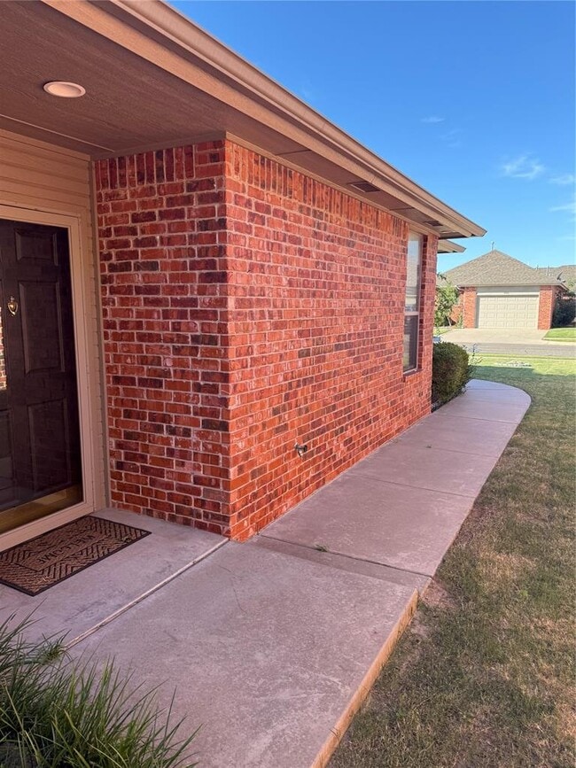 9220 Roadrunner Ave in Oklahoma City, OK - Building Photo - Building Photo