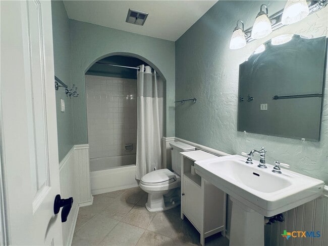 4513 Stagecoach Trail