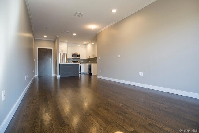 78 Main St, Unit 1B in Dobbs Ferry, NY - Foto de edificio - Building Photo