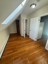 5 Clifton St, Unit 3 in Worcester, MA - Foto de edificio - Building Photo