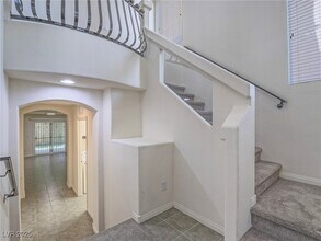 5391 Kennedy Hill Ave in Las Vegas, NV - Foto de edificio - Building Photo