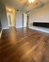 2751 Taft St in Hollywood, FL - Building Photo - Building Photo