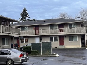 Canelina Apartments in Everett, WA - Building Photo - Building Photo