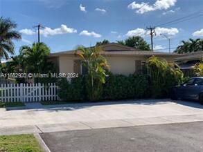 80 W 20th St in Hialeah, FL - Foto de edificio - Building Photo