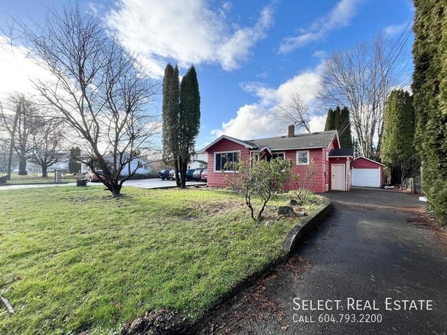 9237 Woodbine St in Chilliwack, BC - Building Photo - Building Photo